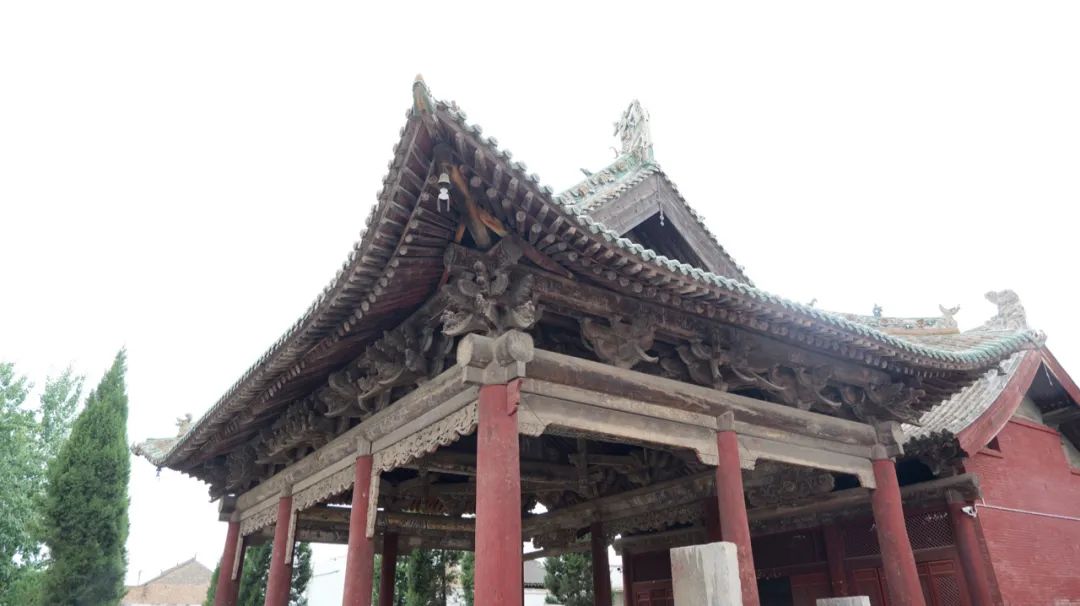 DƬ